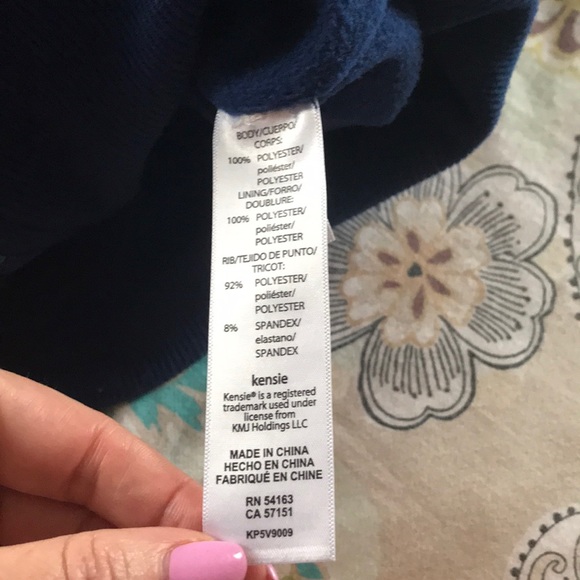 Vest - Picture 6 of 6